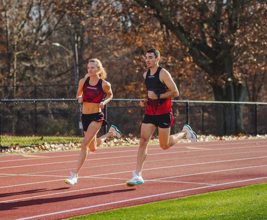 Saucony Elite Singlet Black / Red | Men Tops