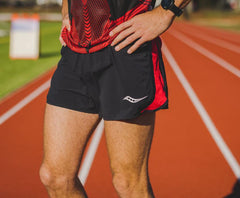 Saucony Elite Split Short Black / Red | Men Bottoms