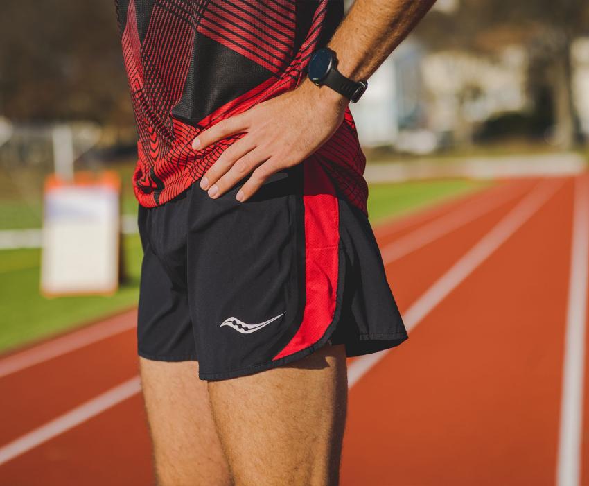 Saucony Elite Split Short Black / Red | Men Bottoms