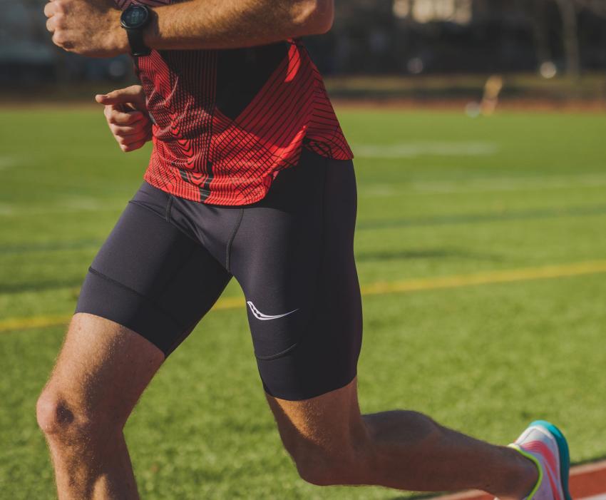 Saucony Elite Tight Short Black / Red | Men Bottoms