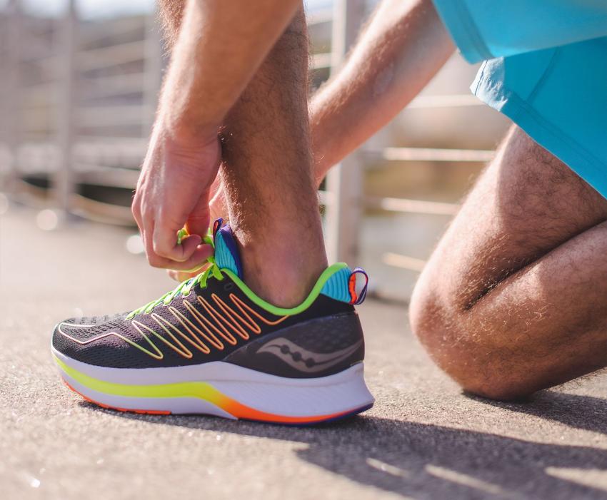 Saucony Endorphin Shift Future / Neon | Men Running