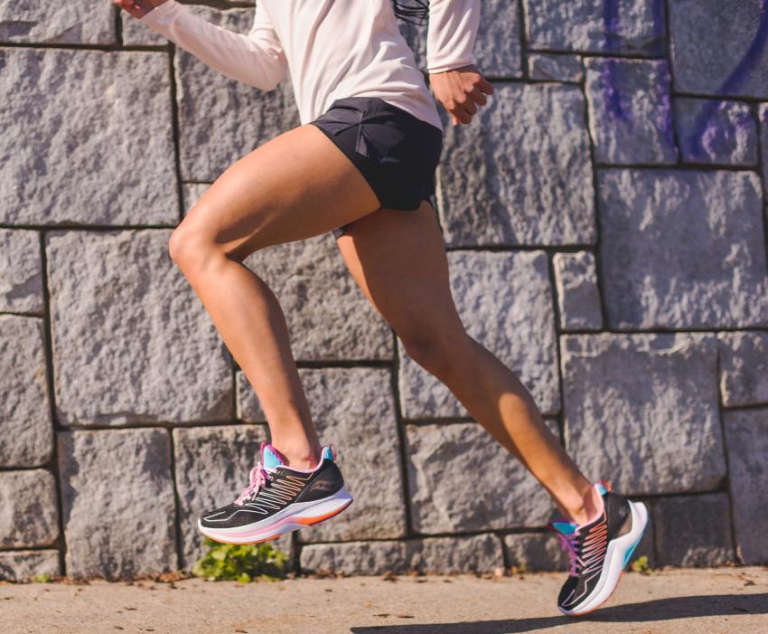 Saucony Endorphin Shift Future / Neon | Women Running