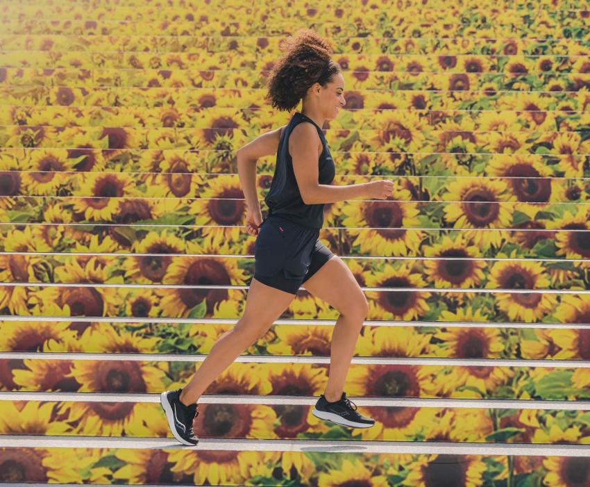 Saucony Freedom 4 Black / Sunset | Women Running