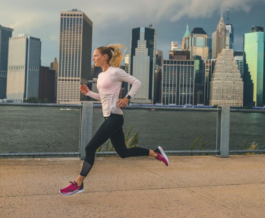 Saucony Kinvara 12 Wide Cherry / Silver | Women Running