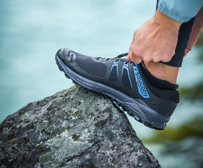 Saucony Peregrine ICE+ Black / Blue | Men Running