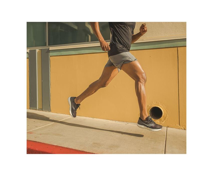 Saucony Triumph 18 Wide Charcoal / White | Men Wide Widths